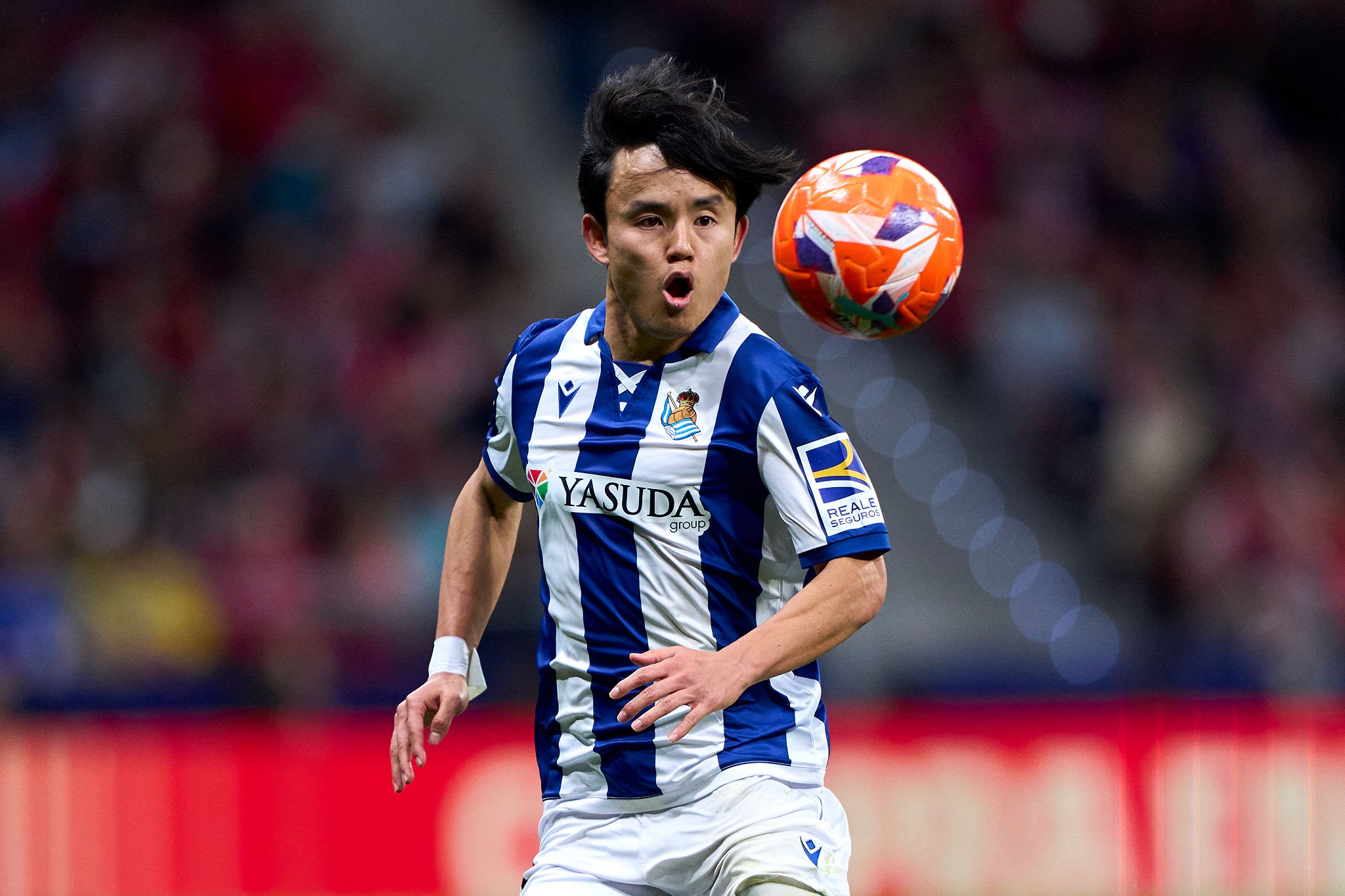 Takefusa Kubo celebrando con la Real Sociedad